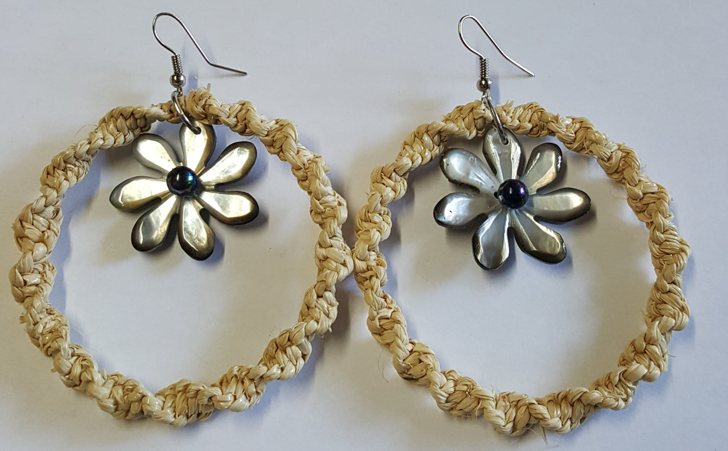 TIARE HANDWOVEN EARRINGS.