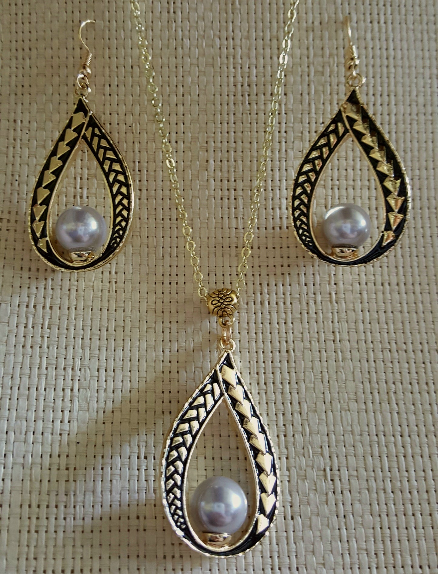 Tribal Teardrop Set