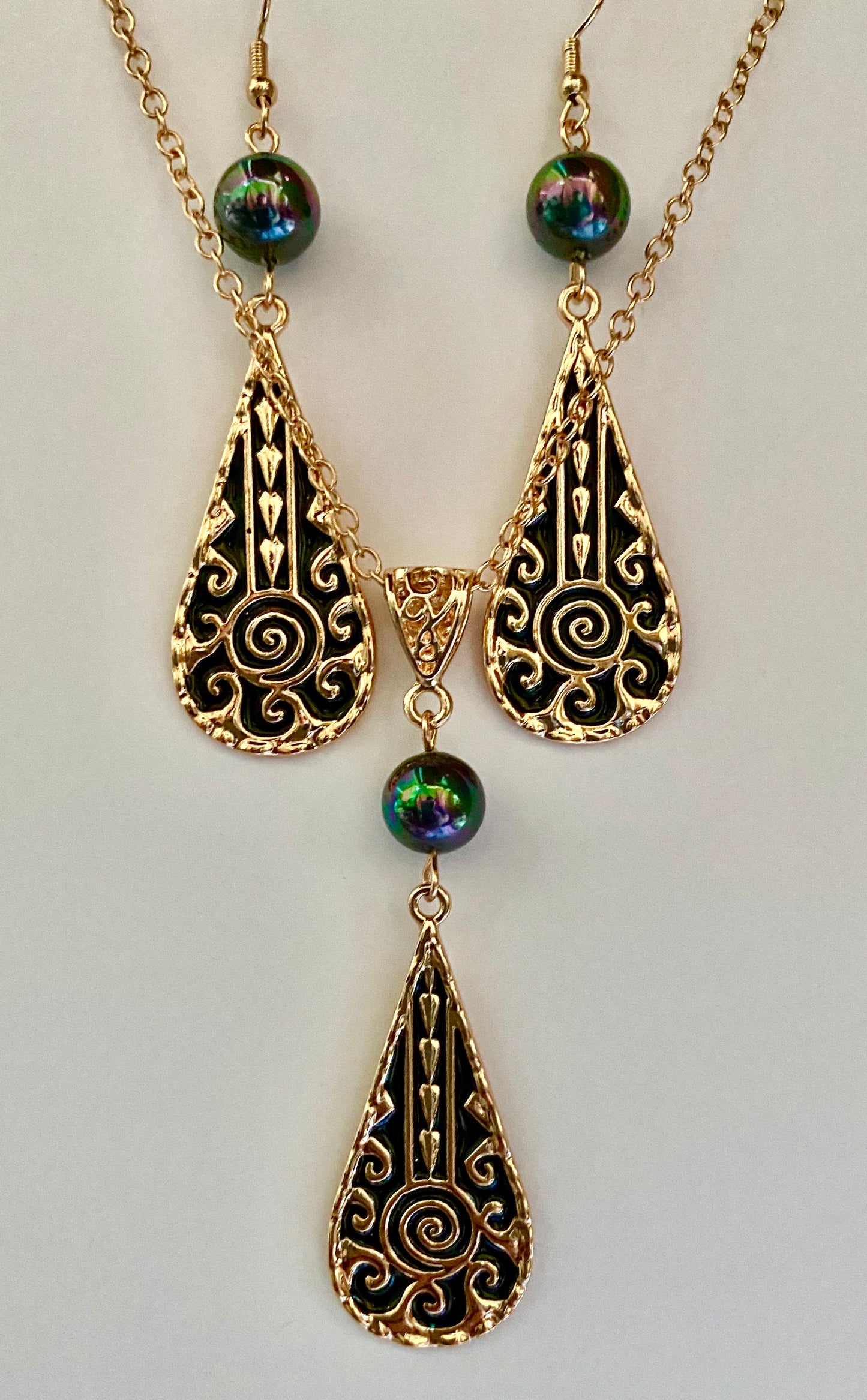 Teardrop Tribal Set