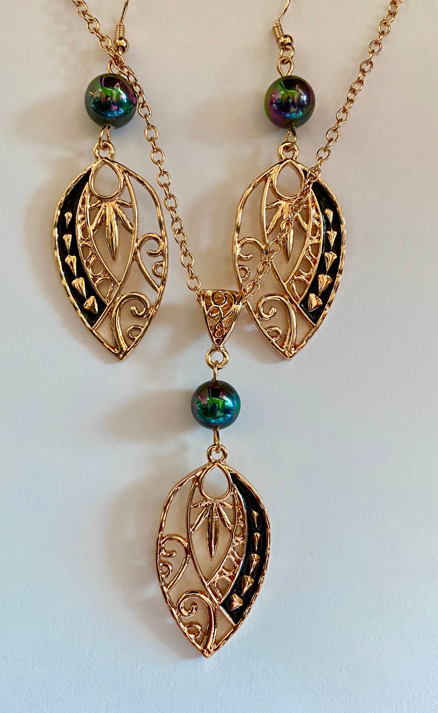 Hammered Leaf Set