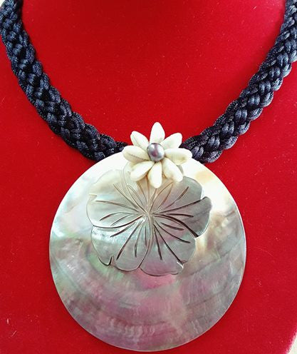 MOTHER OF PEARL BRAIDED NECKLACE
