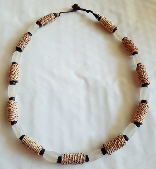 ABACA NECKLACE