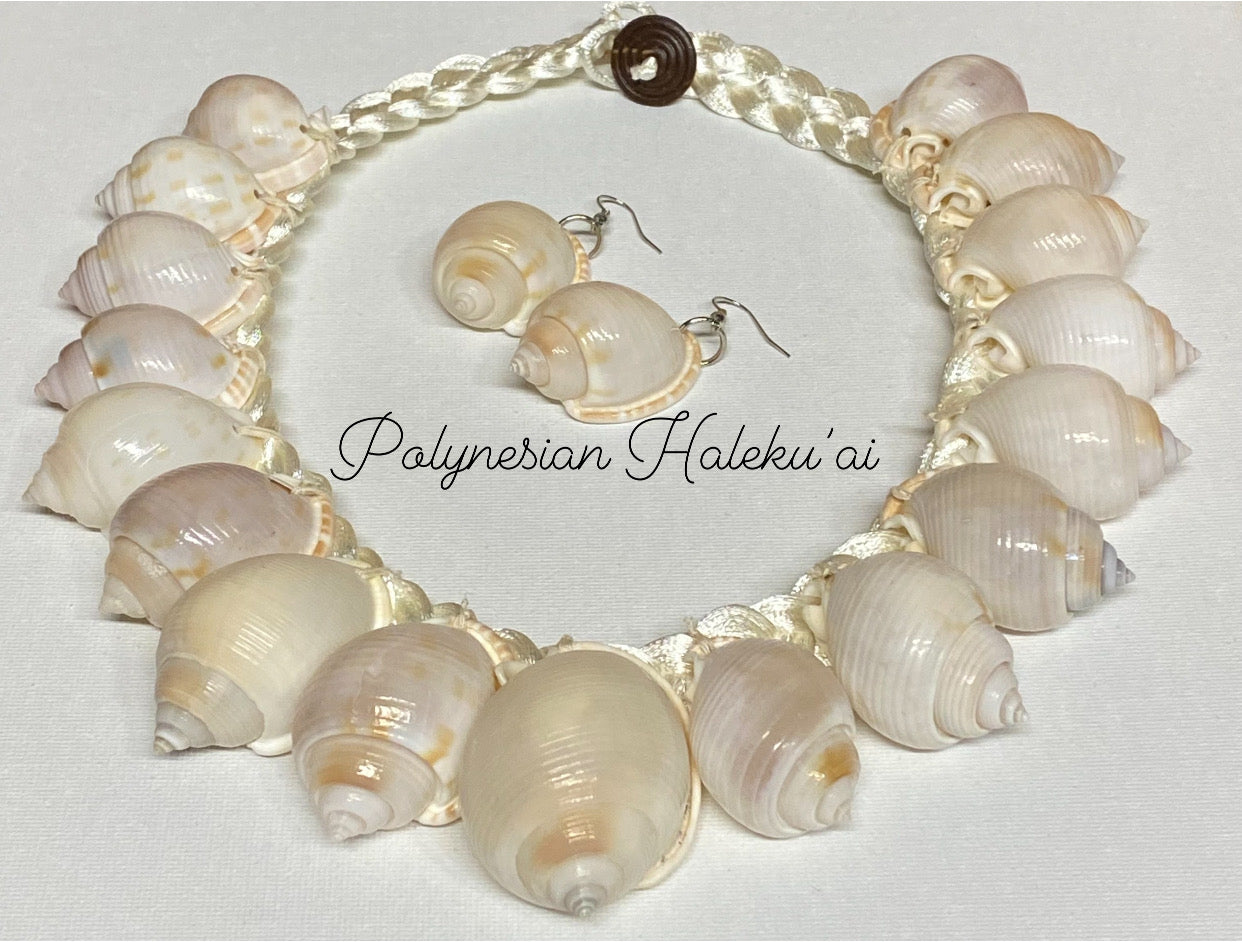 Shell Necklace Set