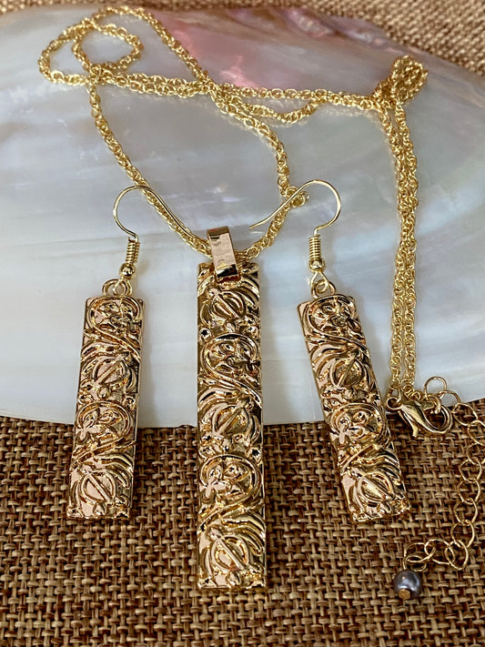 Turtle Design Necklace Set