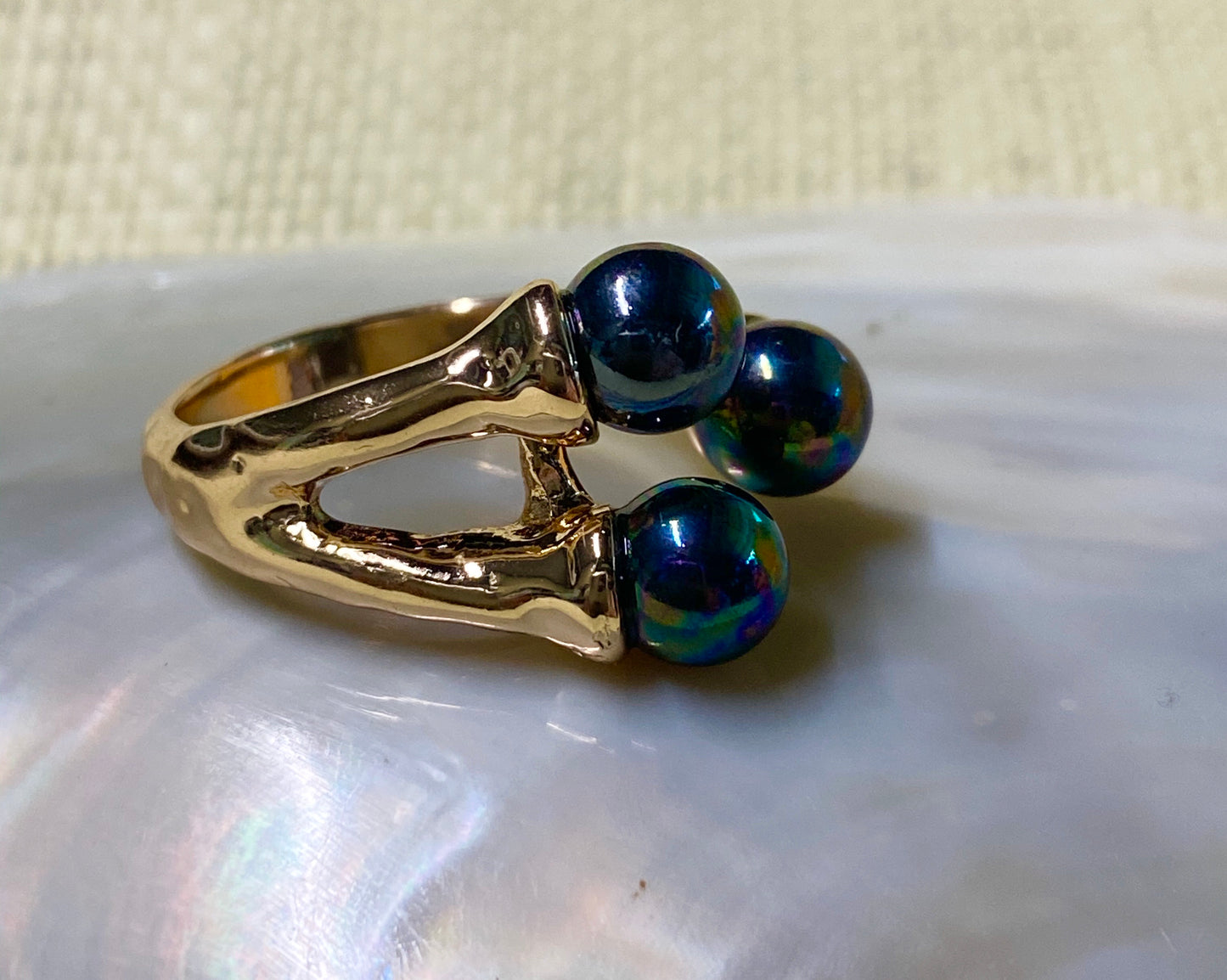 3 Pearl Ring